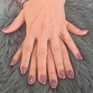 Nagelzauber Meli Schlienger Hellikon